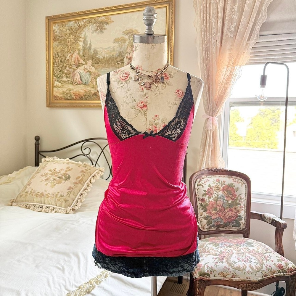Lace Cami Top Y2K red lace trim cami top size small